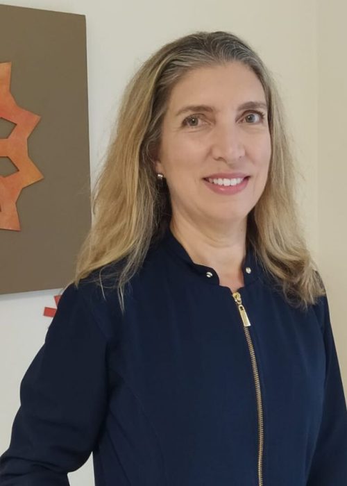 Dra. Valeria Almeida Prado | Almeida Prado Odontologia